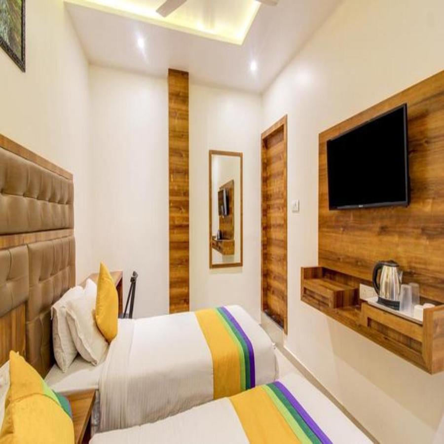 Hotel Riva International Goregaon- Near Nesco Mumbai  Buitenkant foto
