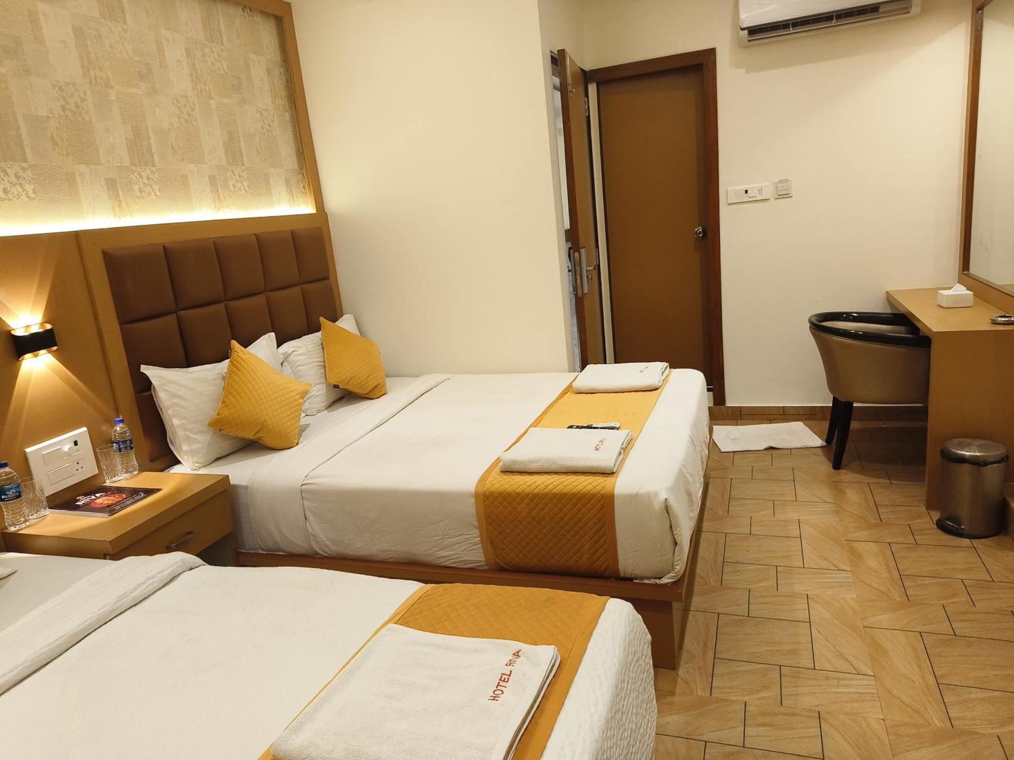 Hotel Riva International Goregaon- Near Nesco Mumbai  Buitenkant foto