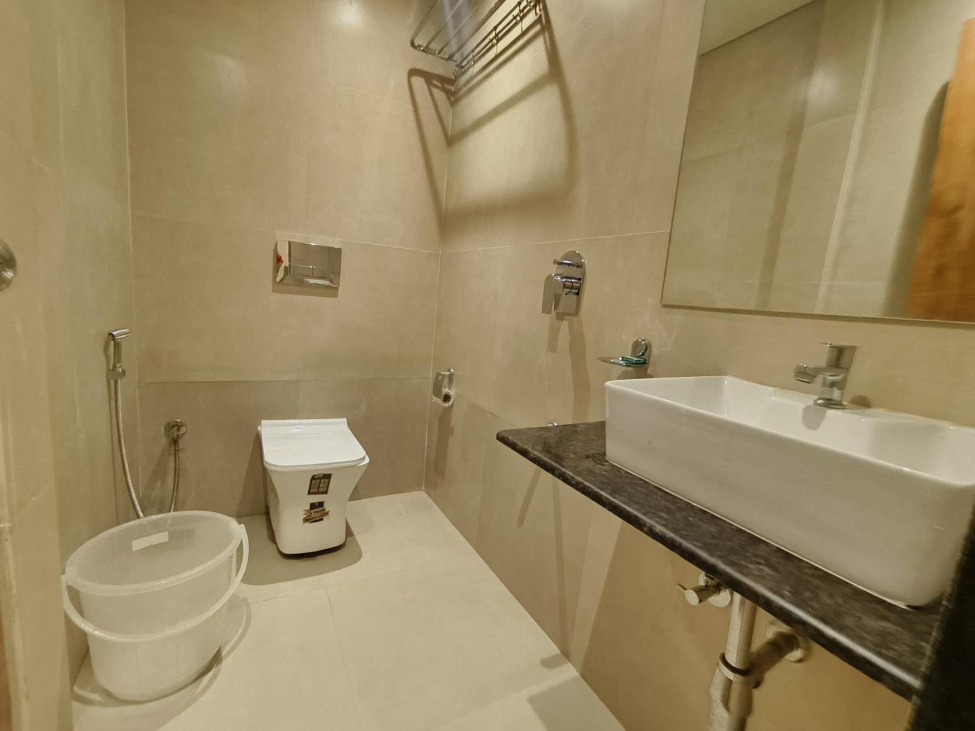 Hotel Riva International Goregaon- Near Nesco Mumbai  Buitenkant foto