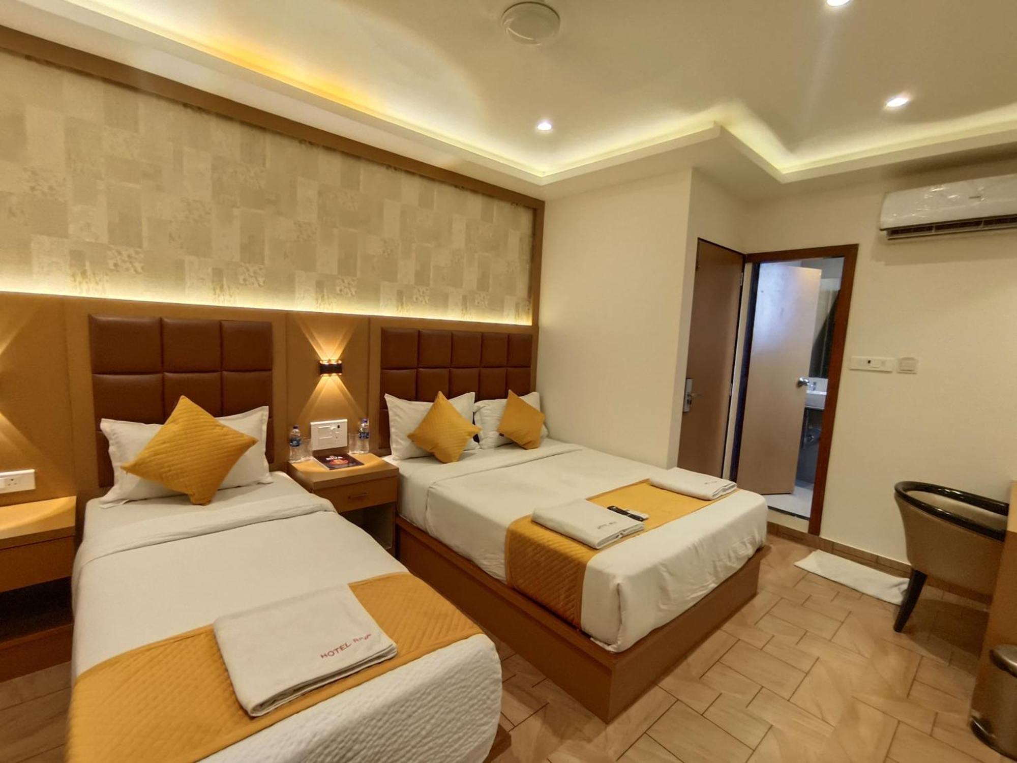Hotel Riva International Goregaon- Near Nesco Mumbai  Buitenkant foto